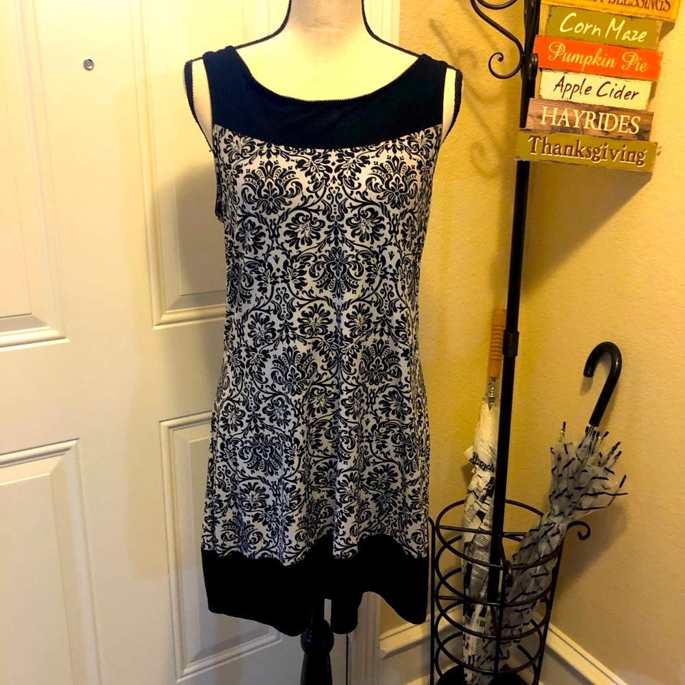 Lounging Gown Small Black & White. 32 in long